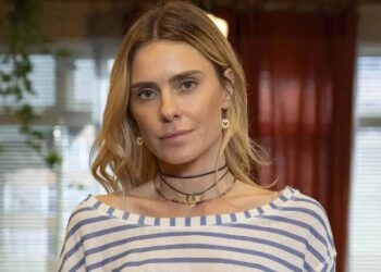 Carolina dieckmann vive longe dois