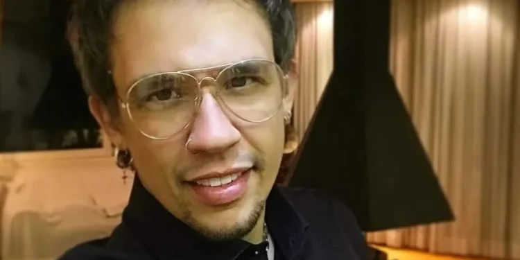 Kiko klb deixa palcos lado