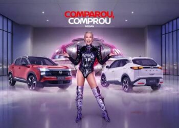 Xuxa troca carro histórico suvs