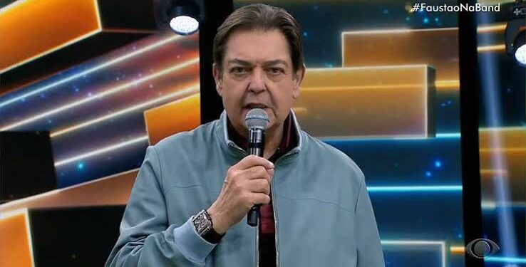 Faustão bate martelo voltar