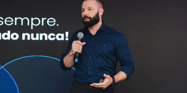 Quase falir empresário criou consultoria