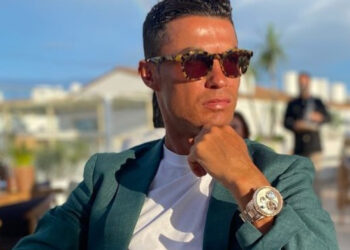 Busto cristiano ronaldo virou piada