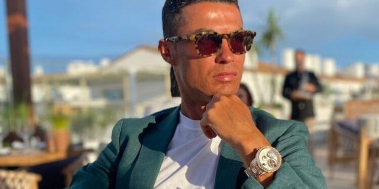 Busto cristiano ronaldo virou piada