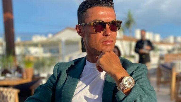 Busto cristiano ronaldo virou piada
