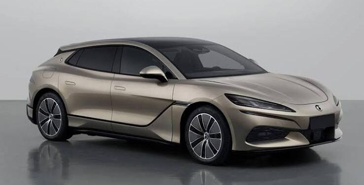Byd acaba apresentar carro elétrico
