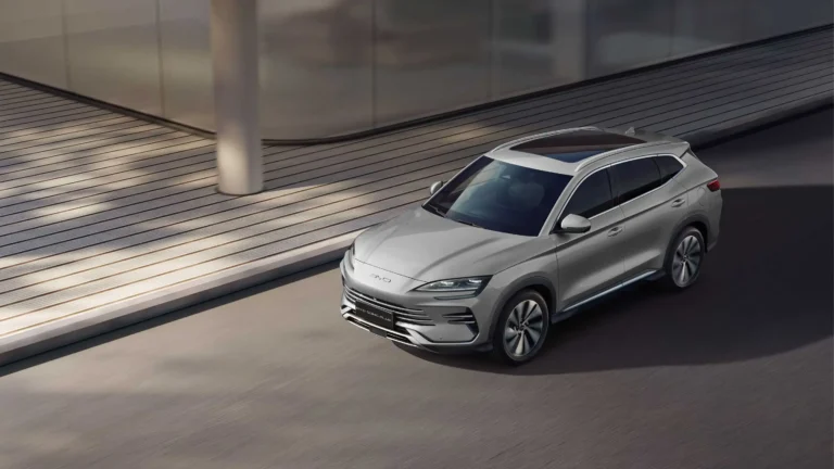 Byd prepara sedã suv alto