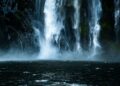 Cachoeira localizada debaixo oceano formada
