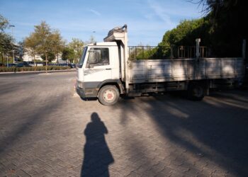 Caminhoneiro compra truck usado mil