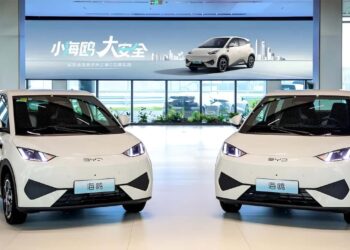 Carro elétrico byd dispara vendas