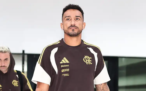 Danilo toma decisão informa flamengo