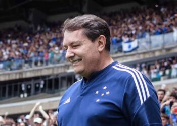 Carregador dono cruzeiro empresário recebe