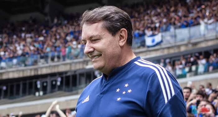 Carregador dono cruzeiro empresário recebe