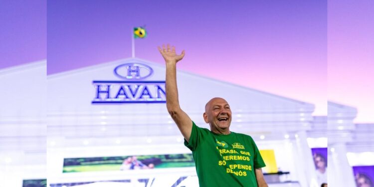 Dono havan colocou filhos trabalhar
