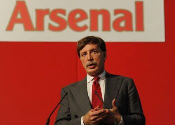 Dono arsenal terras equivalentes milhões