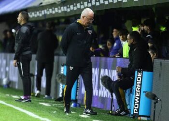 Dorival encerra ciclo paulo perder