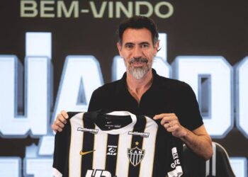 Eduardo dominguez despede atlético duas