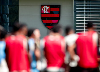 Flamengo acerta com melhor volante da América
