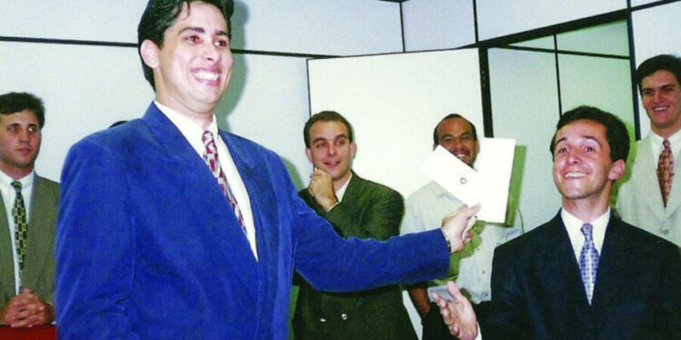 Flávio augusto começou vendendo cursos