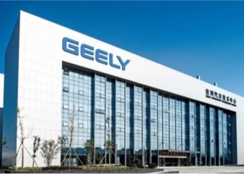 Geely prepara novo hatch elétrico