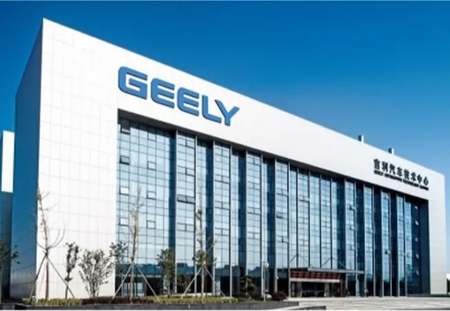 Geely prepara novo hatch elétrico