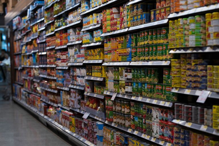 Gigante supermercados fatura bilhões anuncia