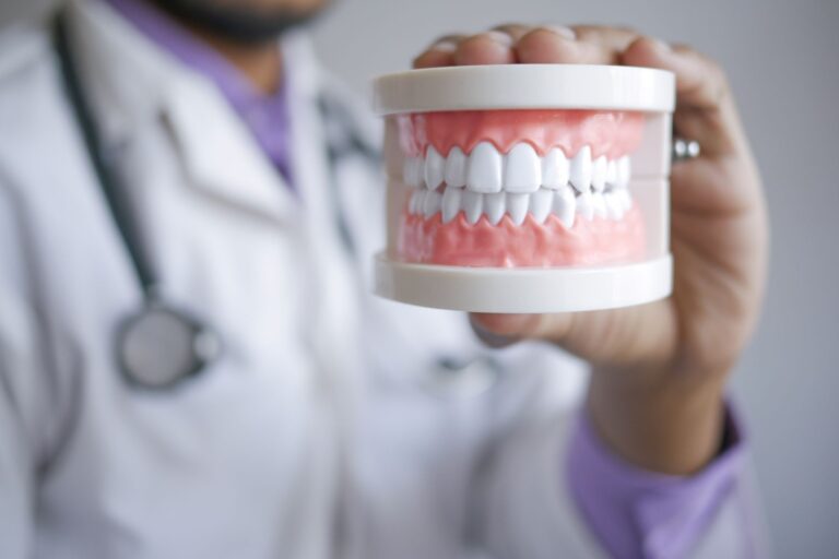 Dentistas denunciam empresário prejuízos mil