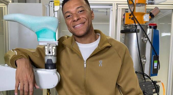 Mbappé encerra parceria nike vira