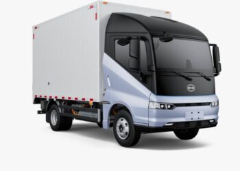 Novo caminhão elétrico byd roda
