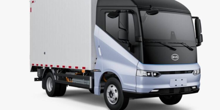 Novo caminhão elétrico byd roda