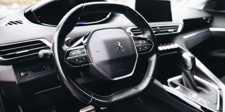 Peugeot ganha motor turbo câmbio