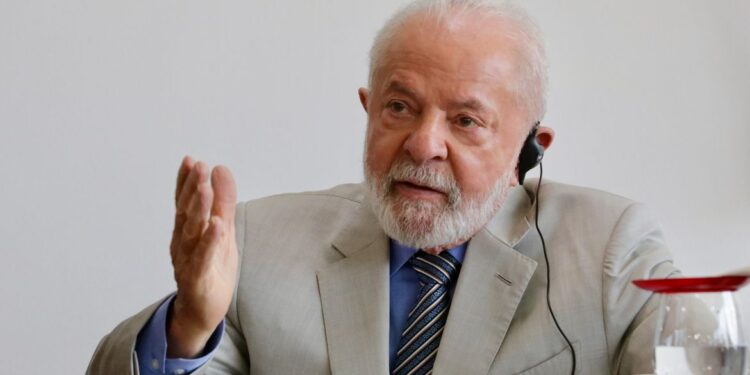 Brasil lula carro avaliado mil