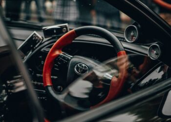 Toyota corta quase mil preço