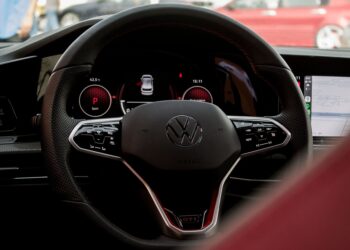 Volkswagen revela carro elétrico capaz