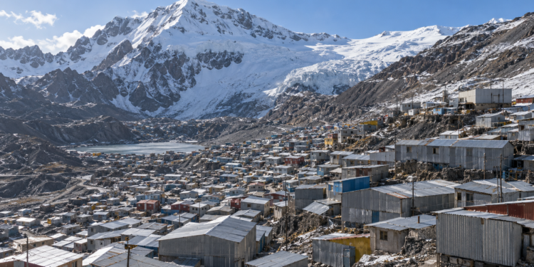 Povoado peruano a 5.100 metros de altitude é considerado o mais alto do mundo