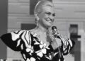 Fama televisão hebe camargo cantava