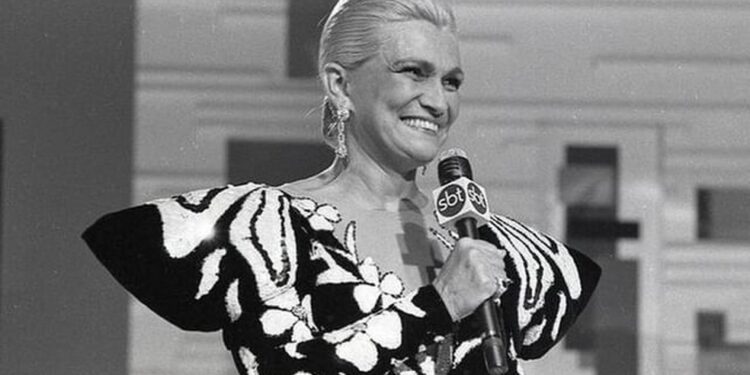 Fama televisão hebe camargo cantava