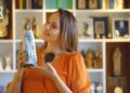 Apresentadora globo revela altar montado