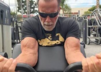 Arnold schwarzenegger segue conselho nutricionista