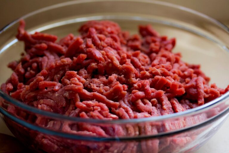 Carne moída fica suculenta mexida
