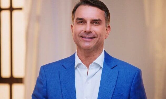 Flávio bolsonaro volta atrás decisão