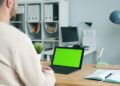 Home office permite trabalhar duas