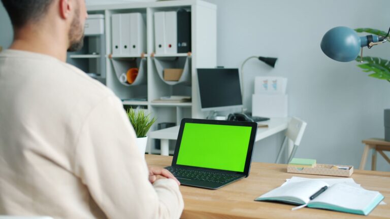 Home office permite trabalhar duas
