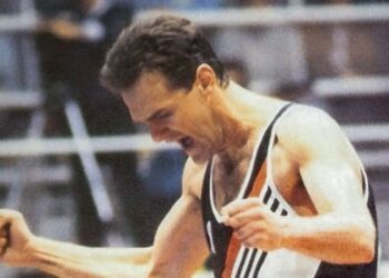 Morto oscar schmidt guardava troféus