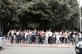 Parada de nibus com muitas pessoas na espera para chegar aos compromissos desta segunda-feira. Foto: Suncia Azevedo/Esp. DP/D.A Press  - 