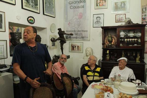 Alvorada em Homenagem ao artista Abelardo da Hora. Foto: Allan Torres/Esp. DP/D.A Press - ()