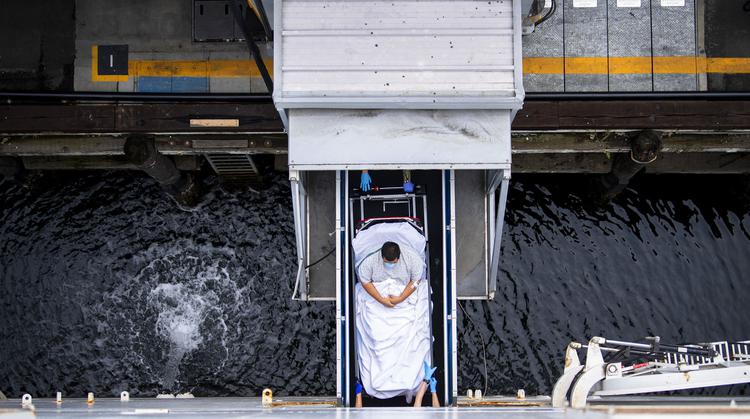 CORONAV�RUS: Veja as fotos dia 08 de Abril de 2020