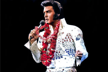 Elvis durante uma das apresentaes em Las Vegas. Crdito: YouTube/Reproduo