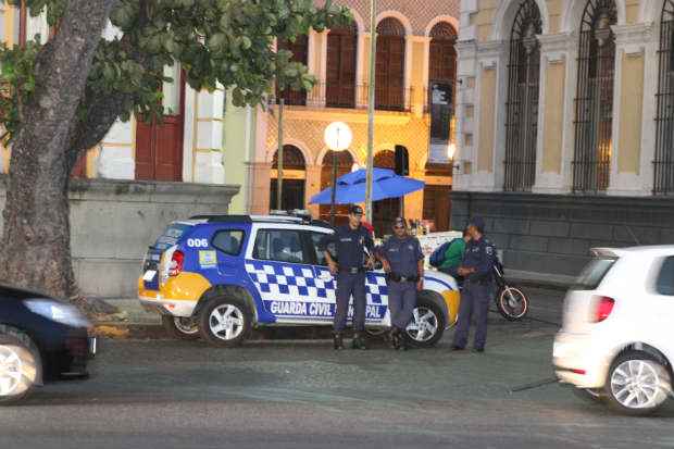 Guarda Municipal vai ampliar de 30 para 60 o nmero de homens aos domingos no Bairro do Recife (Nando Chiappetta/DP/ D.A Press)