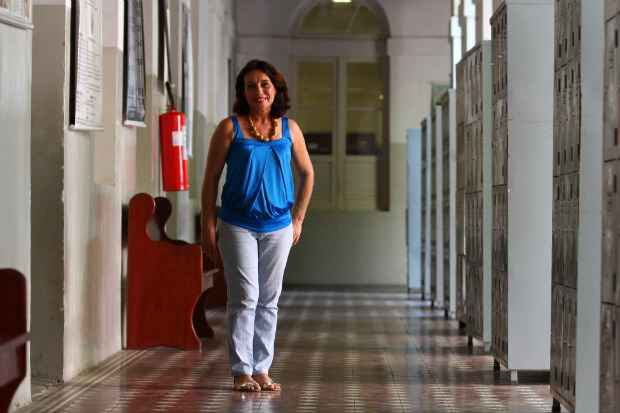 Socorro Lopes estudou no GP na dcada de 1970 e hoje  professora. Foto: Paulo Paiva/DP/D.A.Press (Paulo Paiva/DP/D.A.Press)