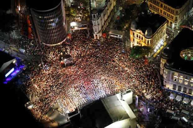 Abertura do Carnaval do Recife de 2015. Na foto, vista aerea do Marco Zero (Ricardo Fernandes/DP/D.A Press)